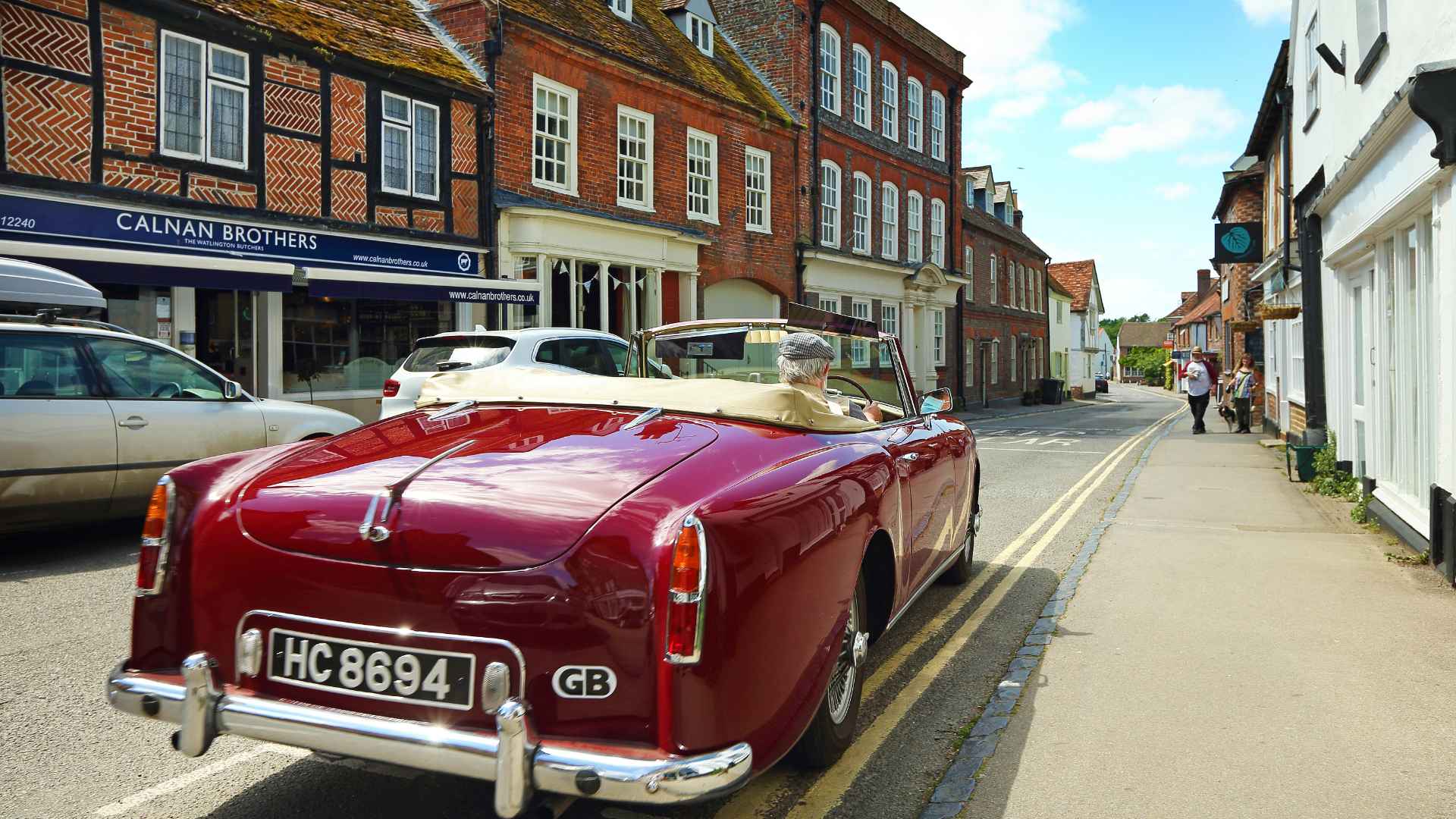 A classic car in the street in Watlington, Oxfordshire
