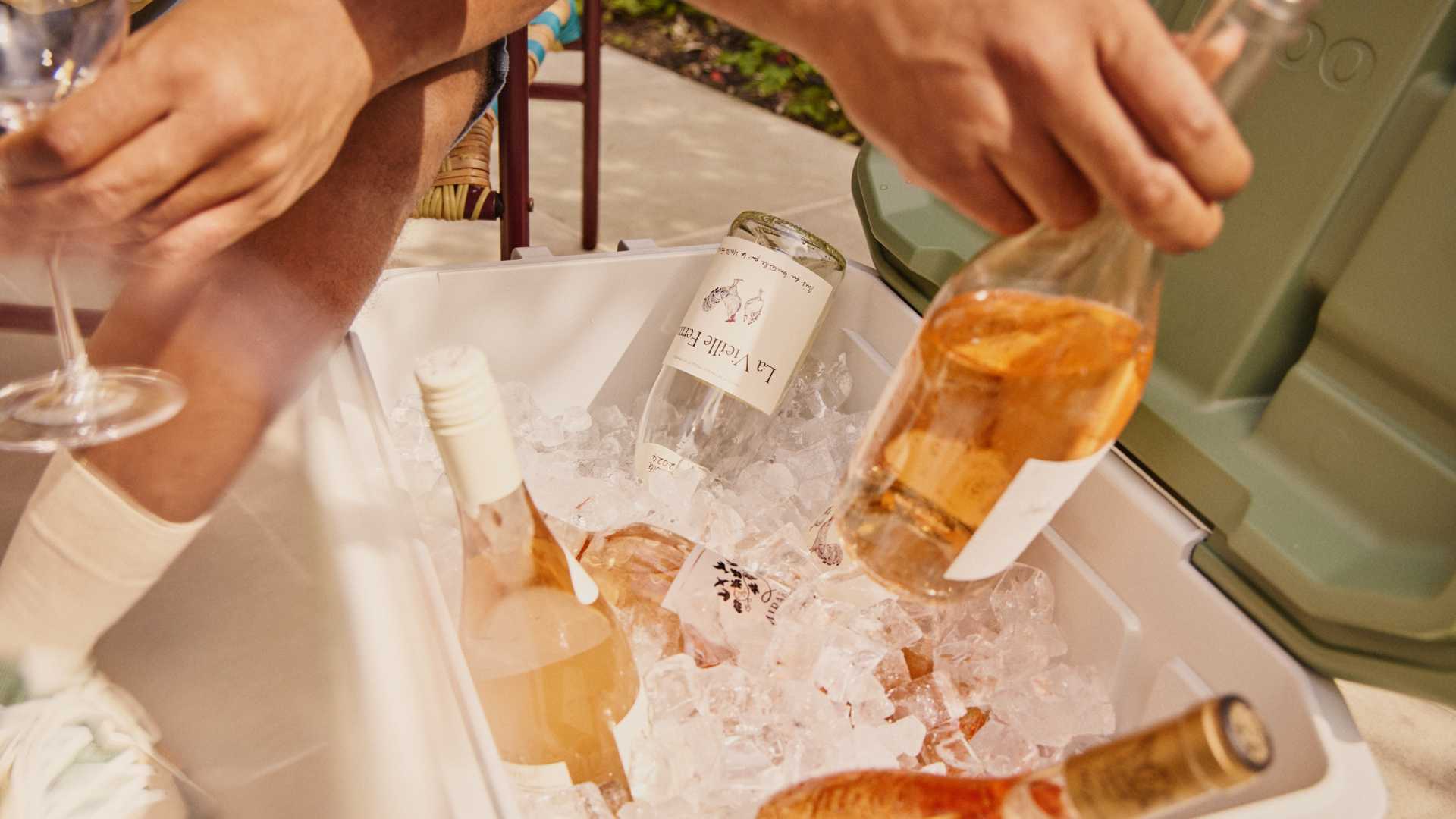  La Vieille Ferme Rosé in an ice bucket 