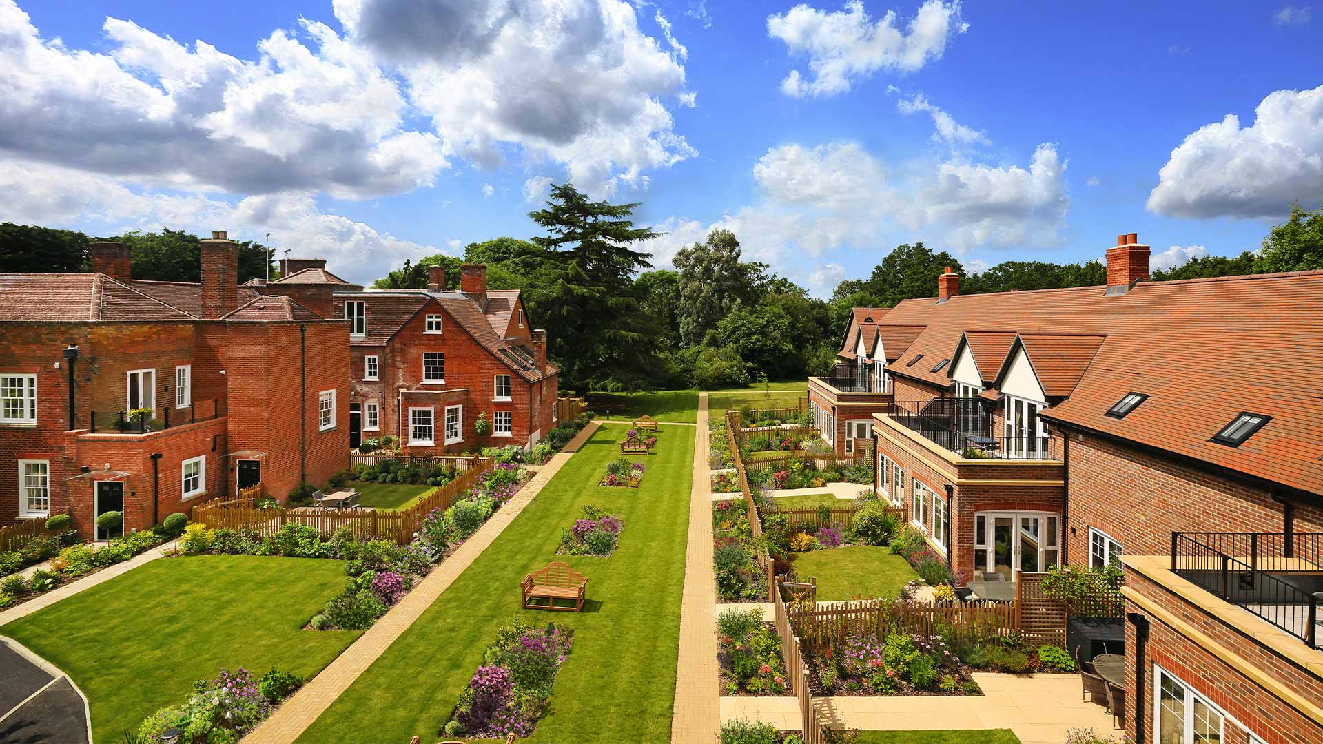 The houses on sale at Binfield House