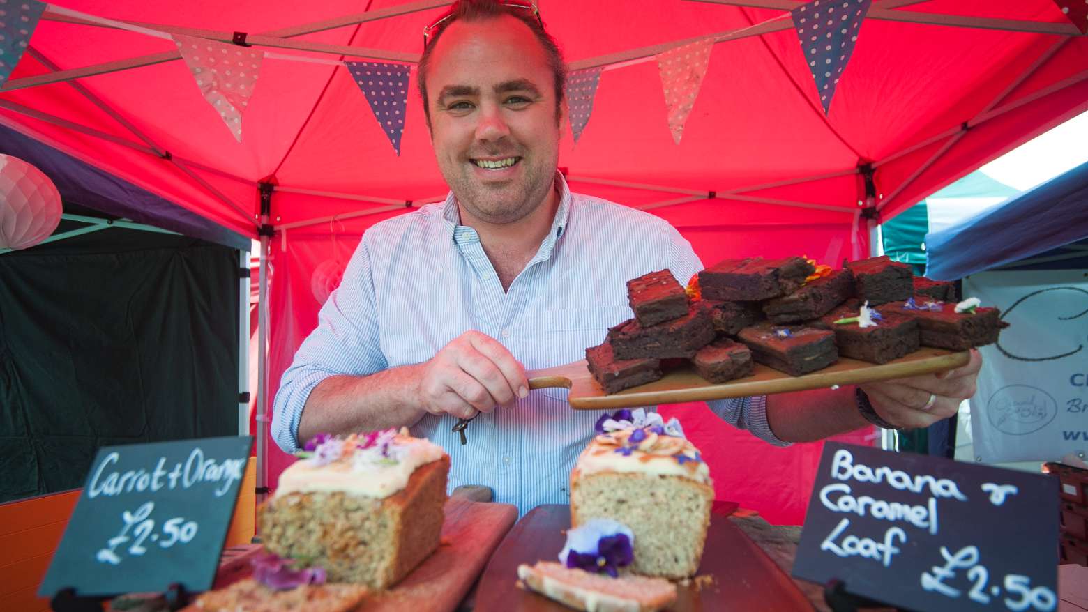 A cake stall on Wallingford market