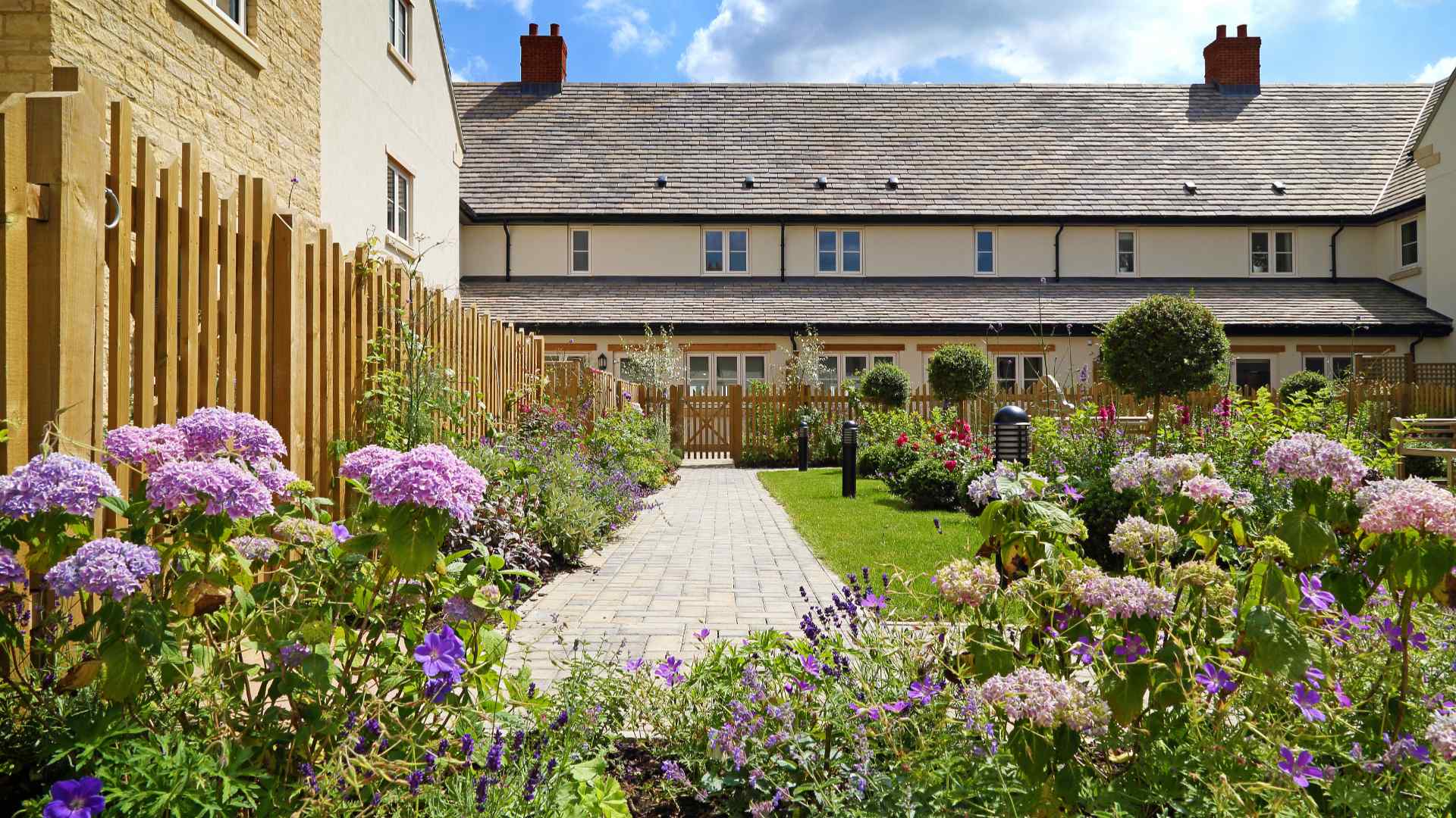 Cotswold stone building 