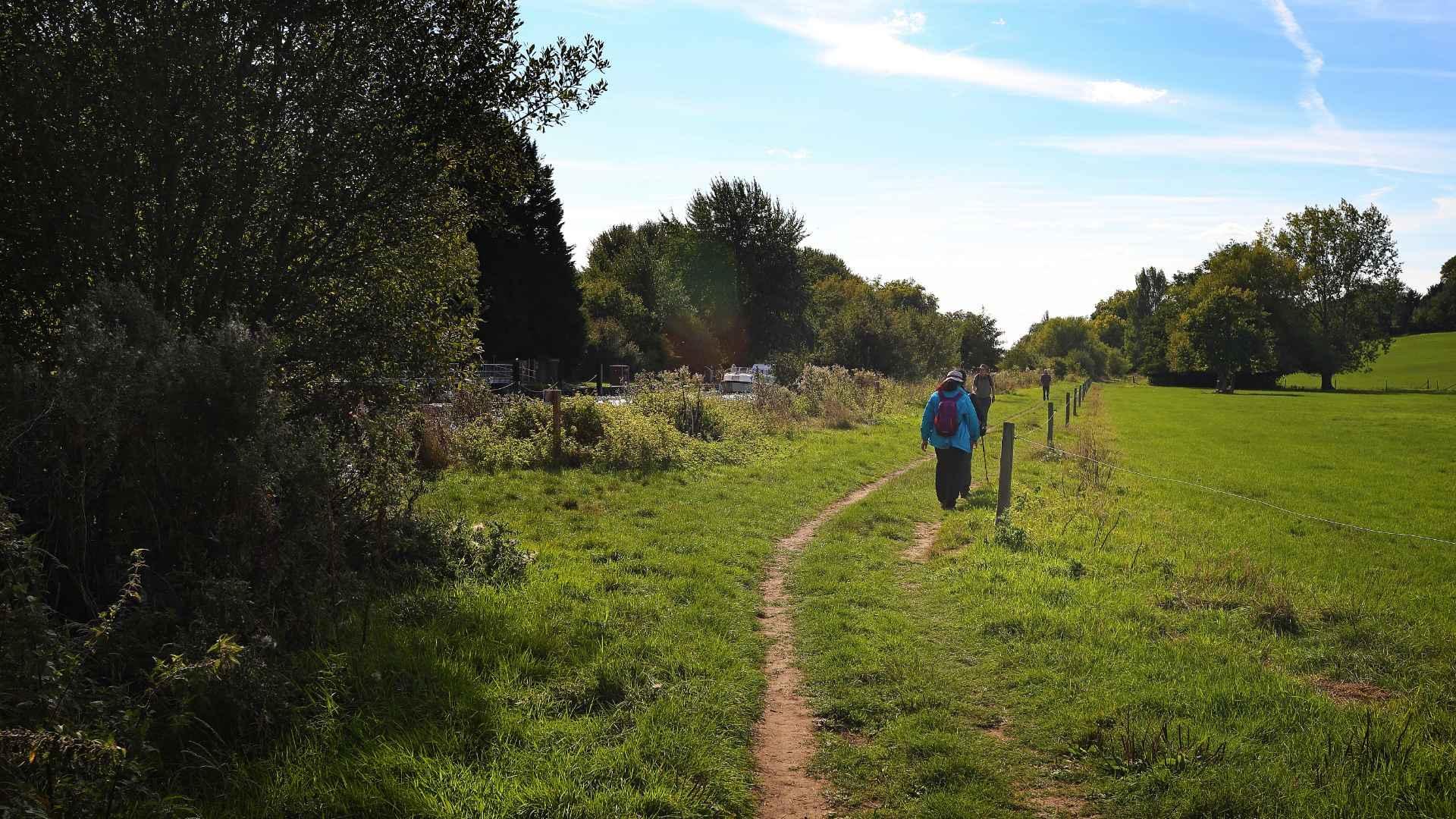 Shipton for Burford railway sign
