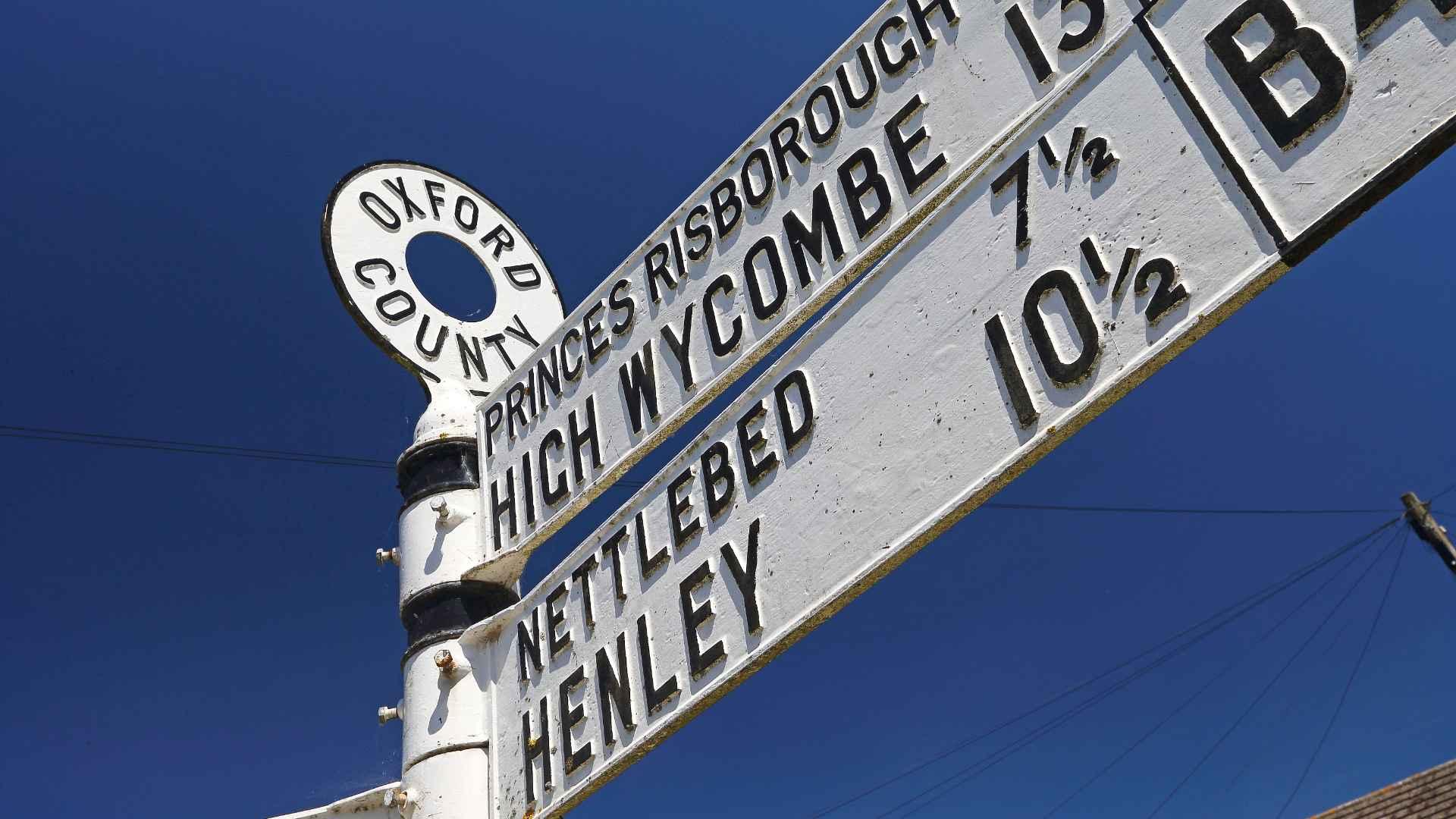 A signpost showing Nettlebed