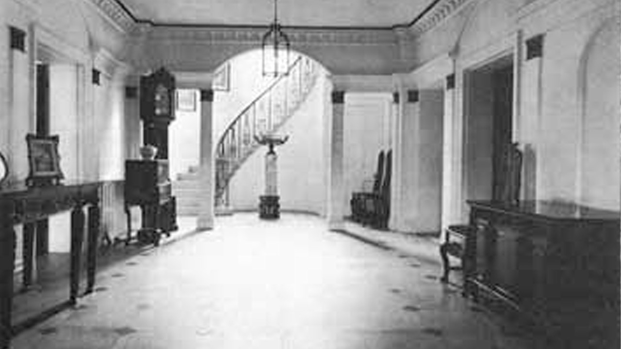 Inside the entryway to Binfield House 1974