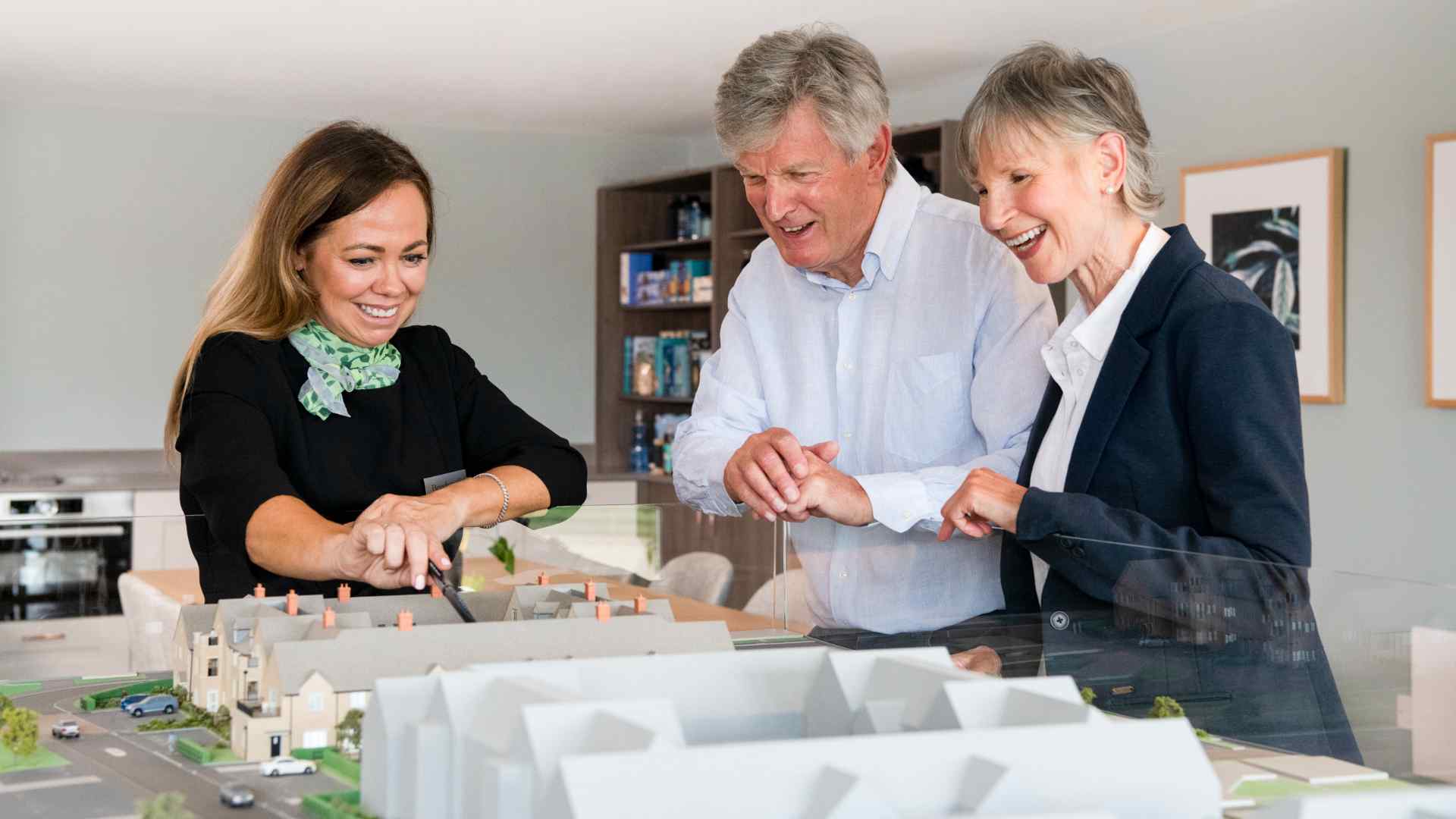 Work as a Sales Advisor with us