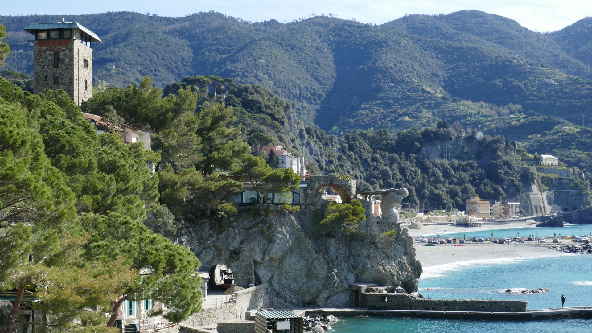 Monterosso al Mare on the Italian Riviera, a destination for longer stays and walking holidays